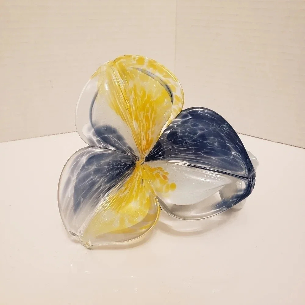 Murano Style Art Glass 3 Petal Blue/Yellow Lily with Spiral Stem.